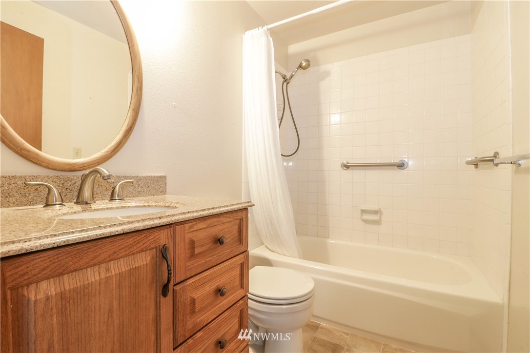 15919 118th Place Northeast Bothell, WA 98011 - Photo 13 of 22