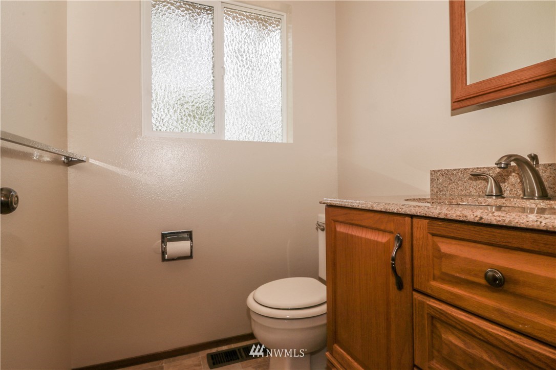 15919 118th Place Northeast Bothell, WA 98011 - Photo 7 of 22