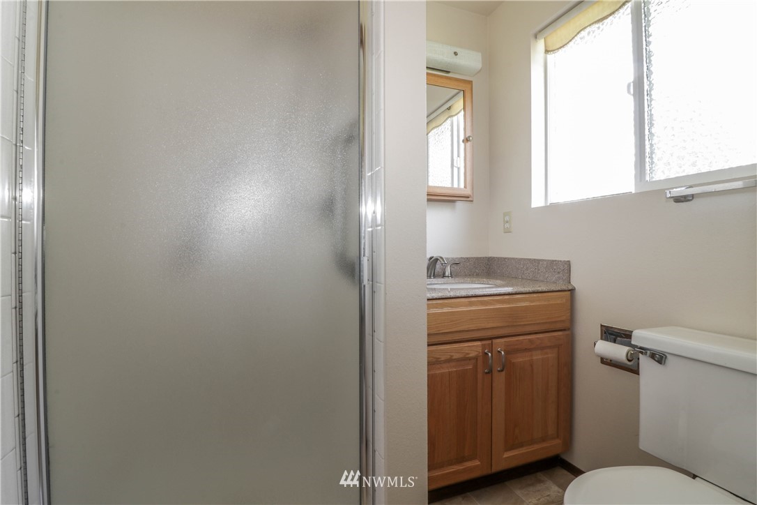 15919 118th Place Northeast Bothell, WA 98011 - Photo 10 of 22