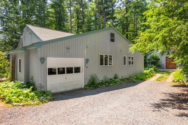 $979,000 | 43 Cedar Lane, Ogunquit, ME 03907