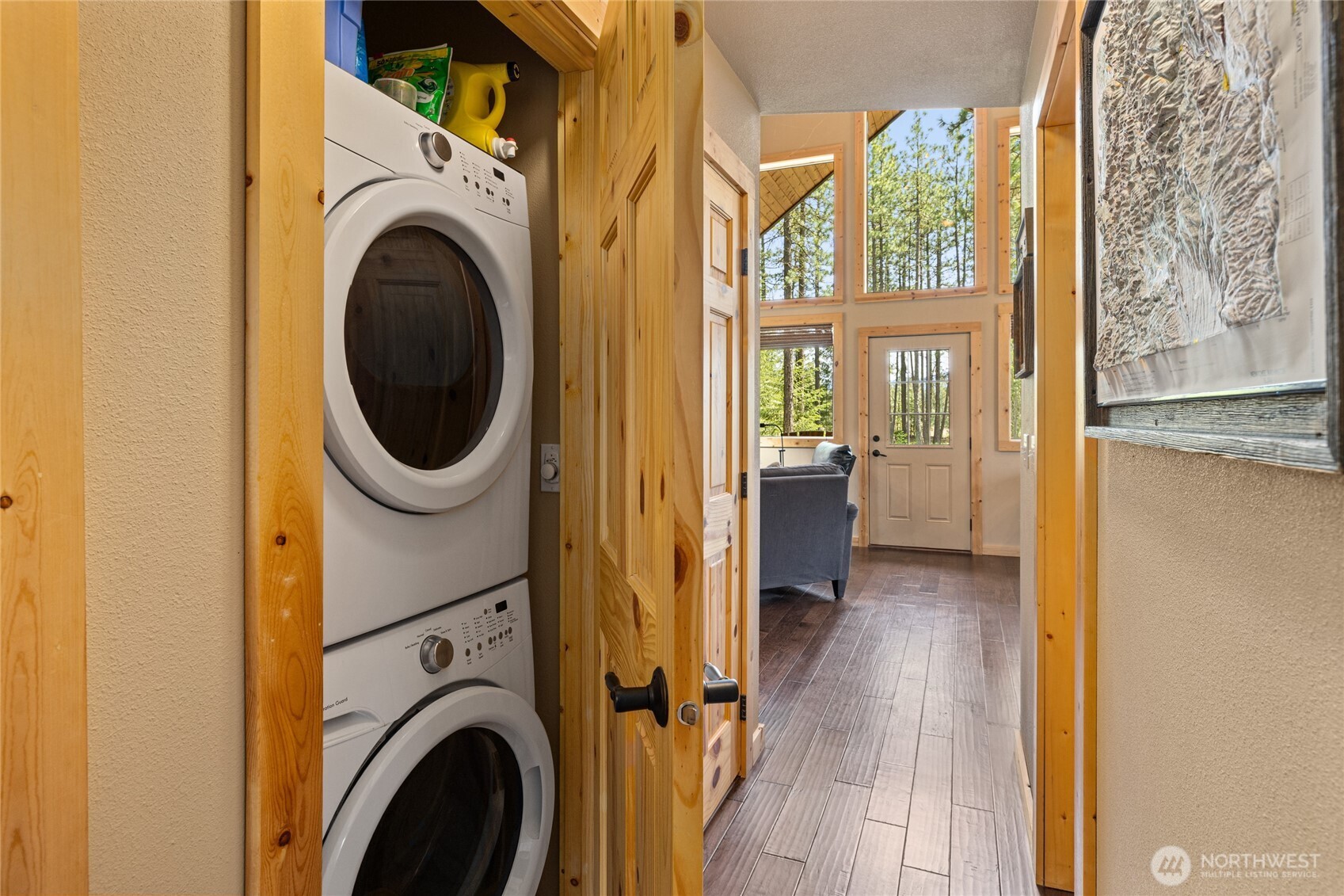 910 Bakers Road Ronald, WA 98940 - Photo 32 of 34 a view of a hallway with washer and dryer