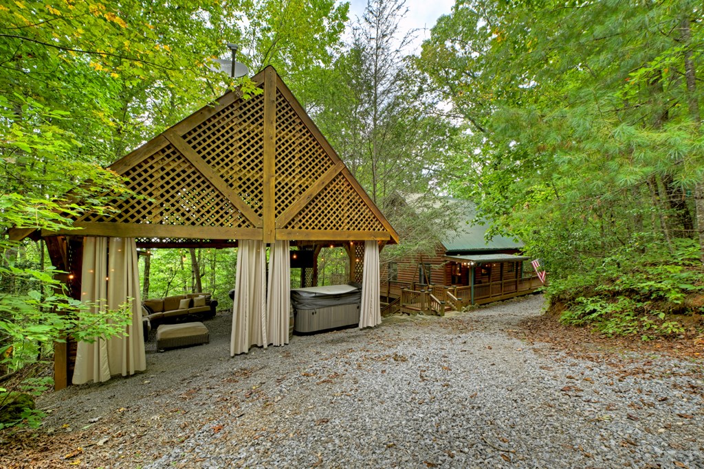 879 Mill Stone Mountain Lane Blue Ridge, GA 30513 - Photo 10 of 44 Gallery Image 10