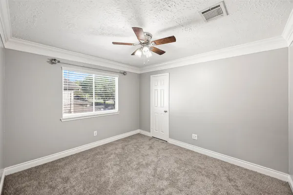 $499,999 | 6822 Kemper Drive, Pasadena, TX 77505