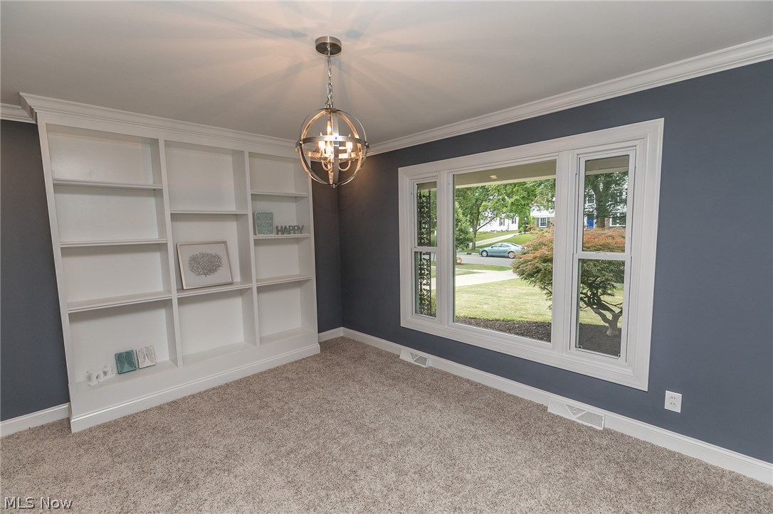 20525 West Byron Road Shaker Heights, OH 44122 - Photo 13 of 35 Gallery Image 13