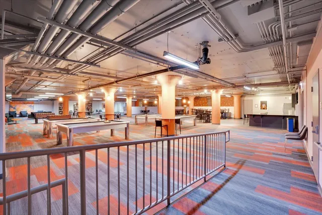 $399,999 | 565 West Quincy Street, Unit 711, Chicago, IL 60661