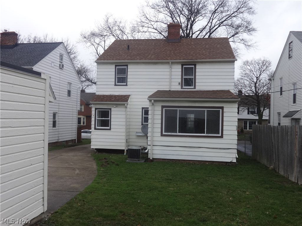 4078 Bushnell Road University Heights, OH 44118 - Photo 5 of 35