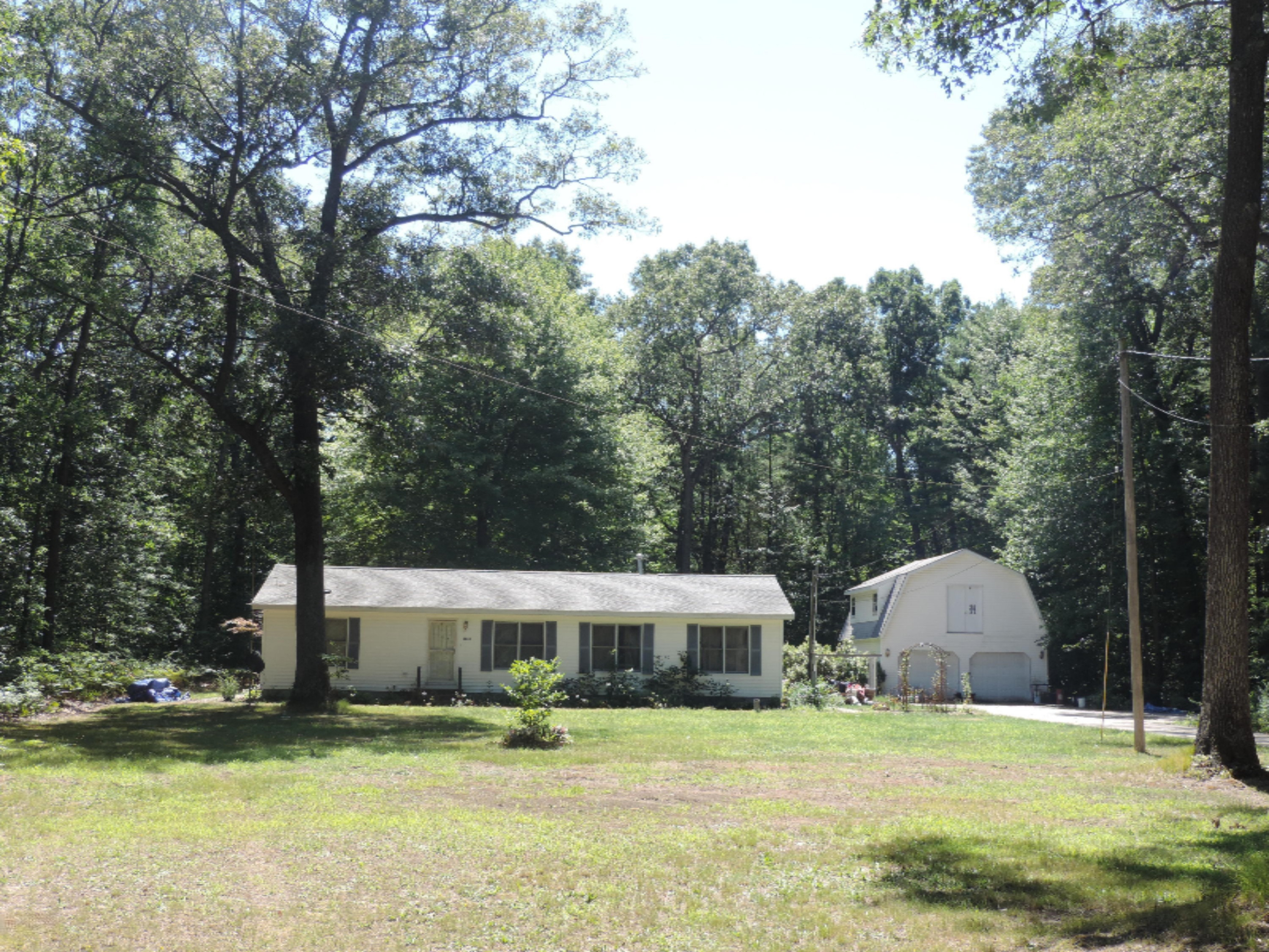 1063 West River Road Muskegon, MI 49445 - Photo 1 of 1 DSCN2133