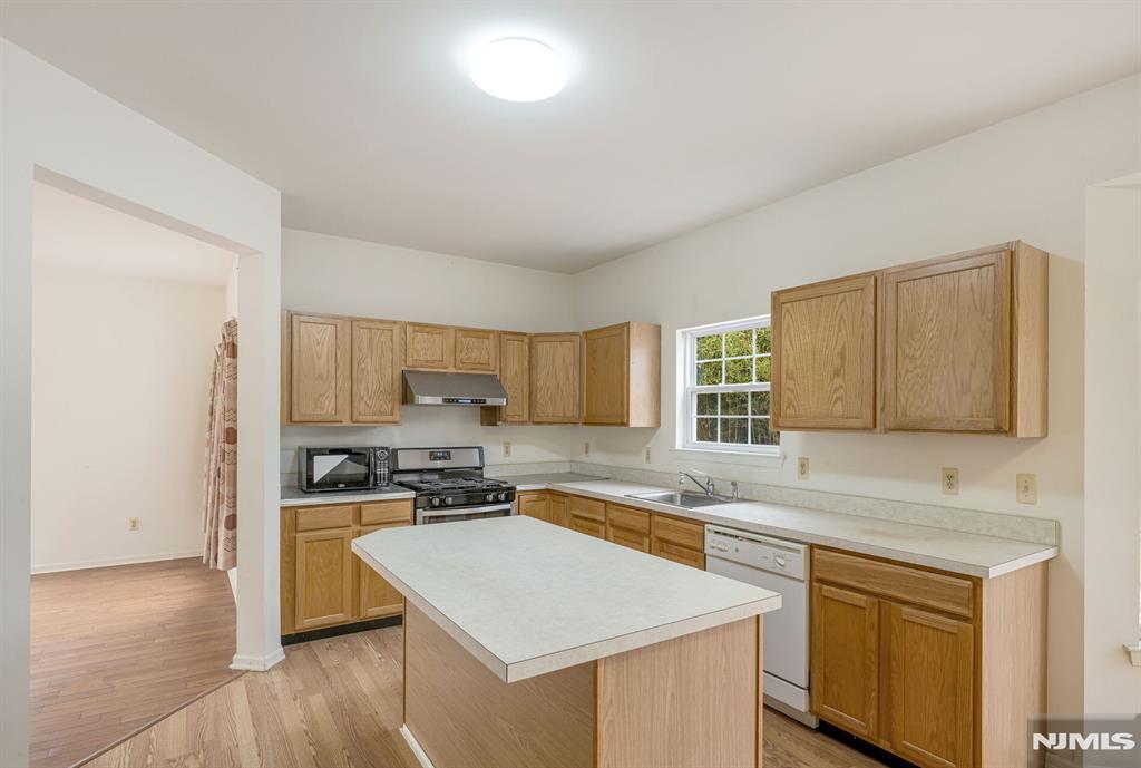 1 Winding Ridge Road Lake Hopatcong, NJ 07849 - Photo 7 of 25