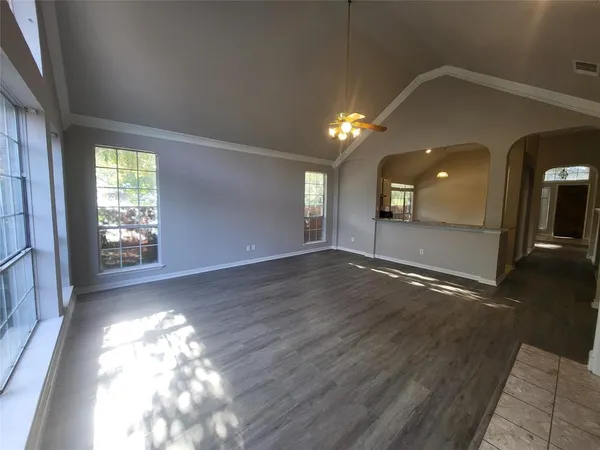 $2,595 | 119 St James Road, Irving, TX 75063