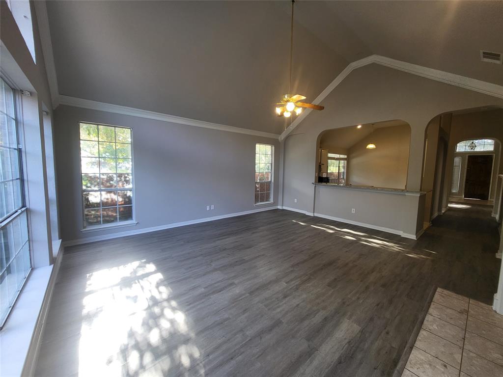 119 St James Road Irving, TX 75063 - Photo 8 of 10