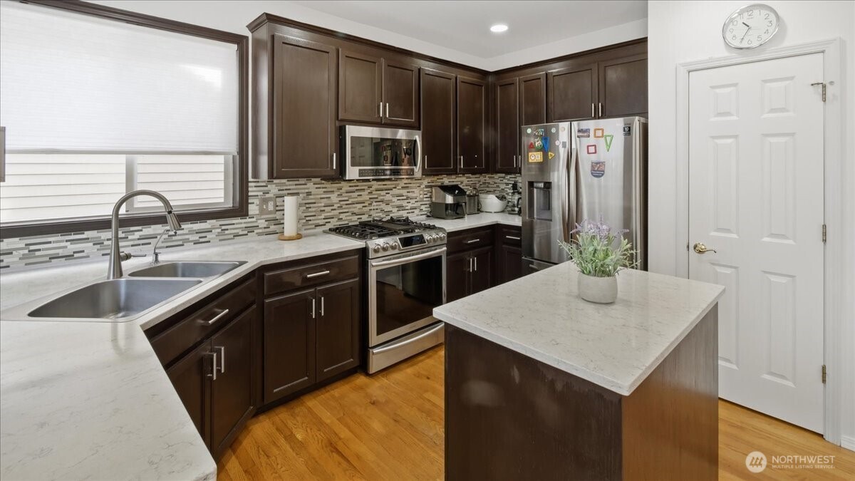 923 183rd Place Southeast Bothell, WA 98012 - Photo 5 of 27