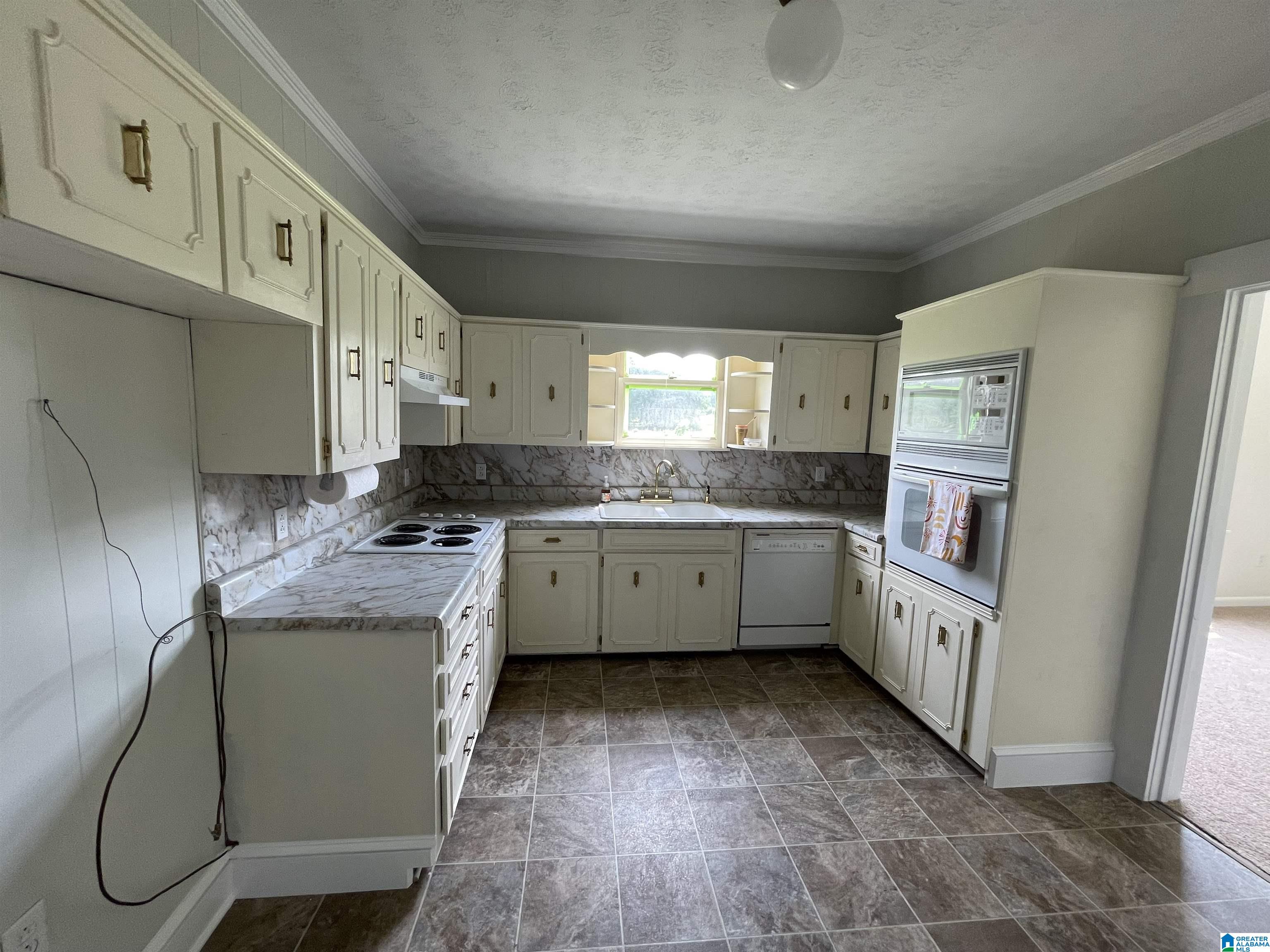 4360 Eulaton Road Anniston, AL 36201 - Photo 6 of 18
