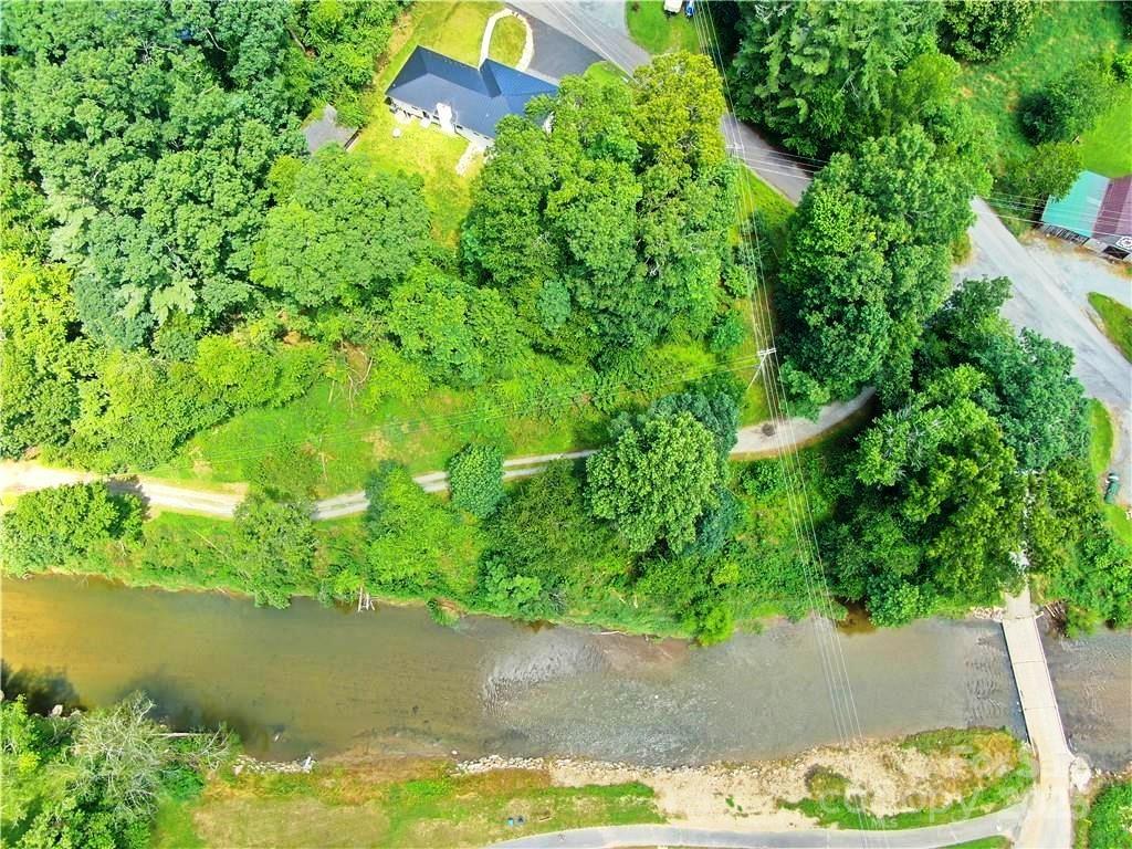 0 New River Heights Road, Unit 13 Boone, NC 28607 - Photo 2 of 7 a view of a yard