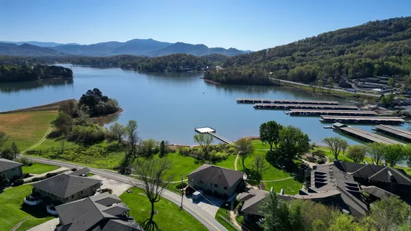 $549,900 | 1688 Lakeview Drive, Young Harris, GA 30582
