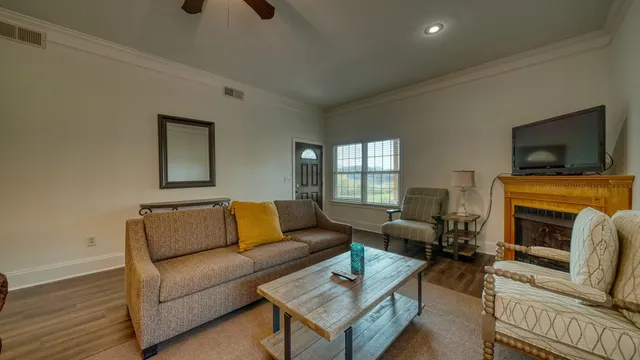 $575,000 | 1688 Lakeview Drive, Young Harris, GA 30582