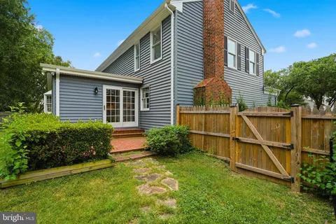 $1,299,900 | 3901 Colonel Ellis Avenue, Alexandria, VA 22304