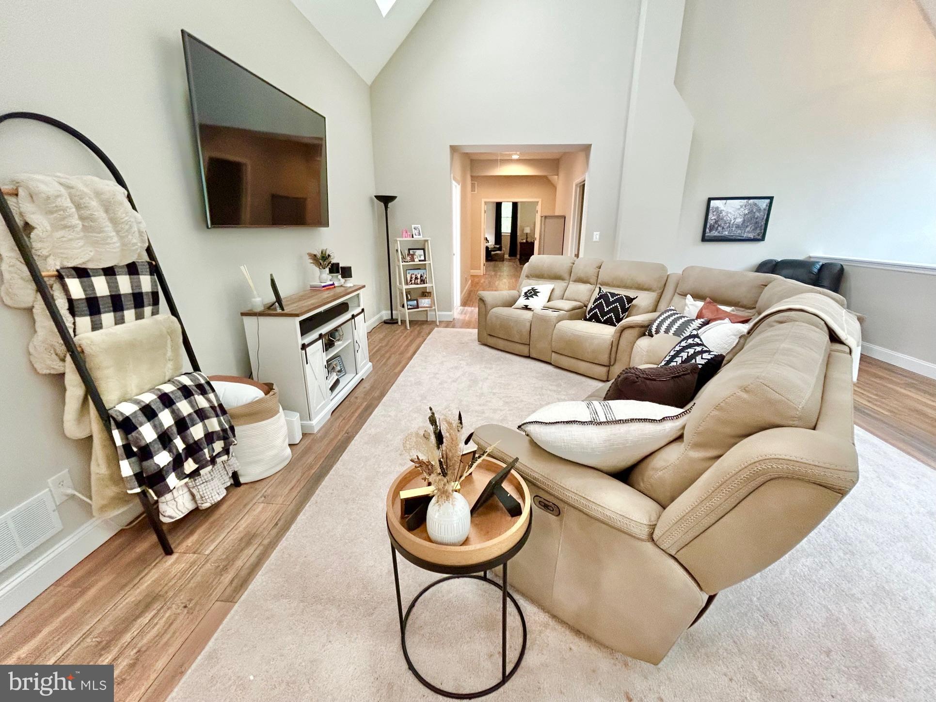 28546 School House Road Columbus, NJ 08022 - Photo 27 of 60 Family room