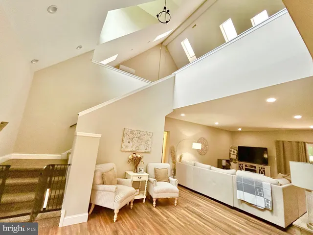 $699,900 | 28546 School House Road, Columbus, NJ 08022