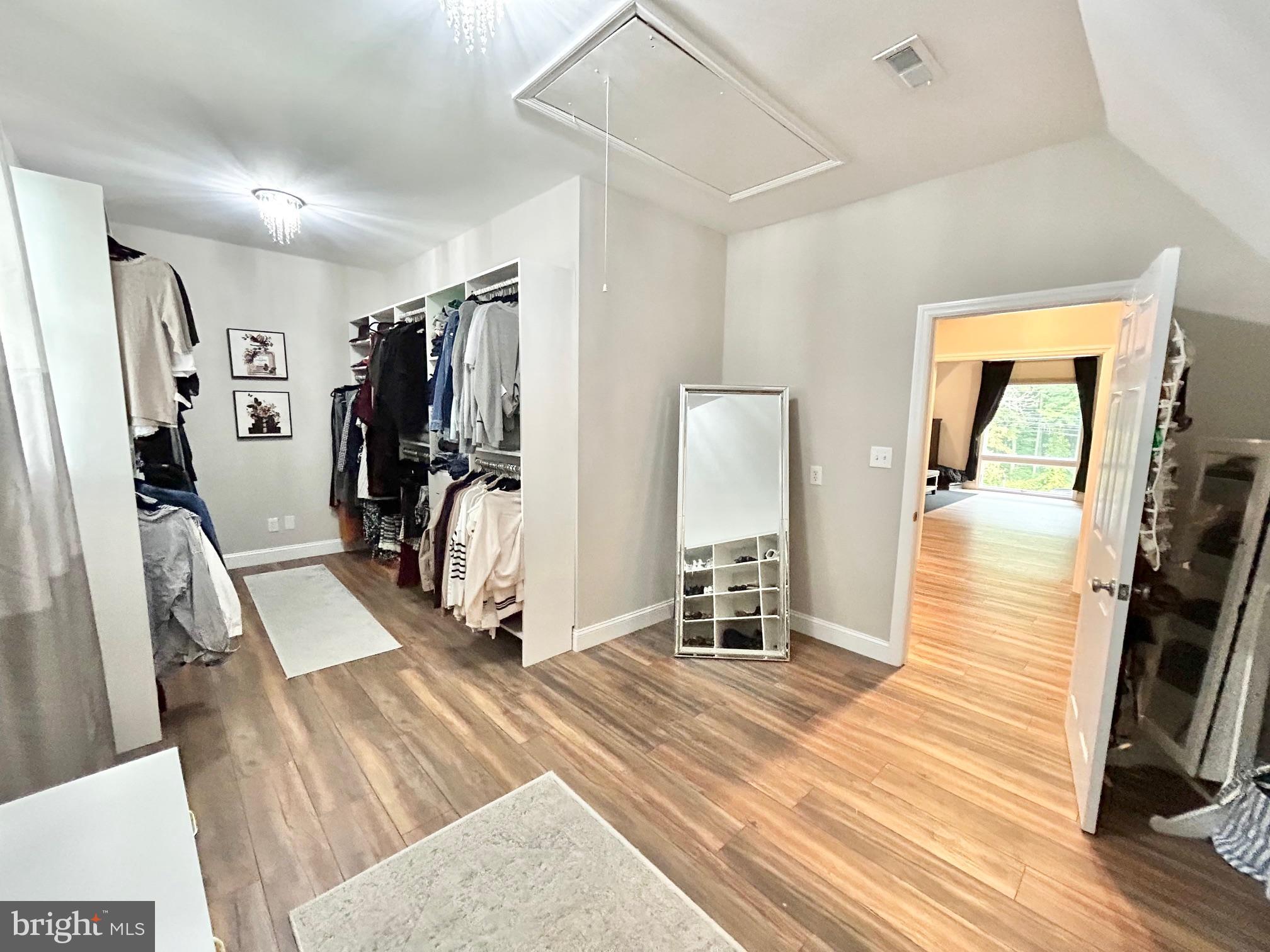 28546 School House Road Columbus, NJ 08022 - Photo 38 of 60 Primary Closet