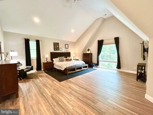 $699,900 | 28546 School House Road, Columbus, NJ 08022