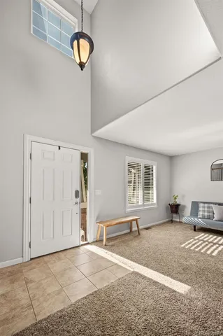 a view of livingroom with furniture