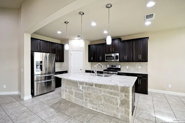 $2,325 | 345 Green Heron, New Braunfels, TX 78130