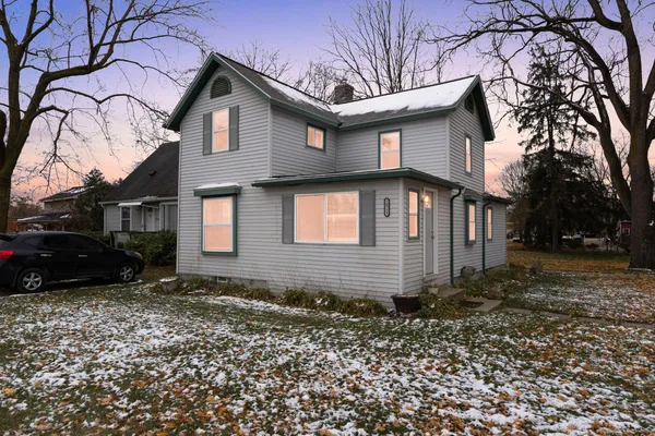 $1,595 | 56733 Grand River Avenue, New Hudson, MI 48165