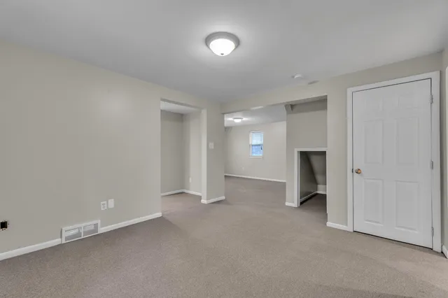 $1,595 | 56733 Grand River Avenue, New Hudson, MI 48165