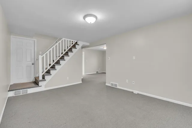 $1,595 | 56733 Grand River Avenue, New Hudson, MI 48165