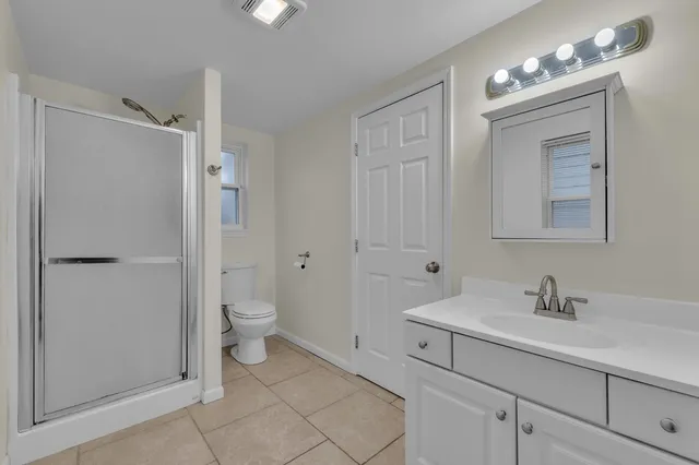 $1,595 | 56733 Grand River Avenue, New Hudson, MI 48165