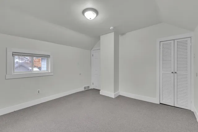 $1,595 | 56733 Grand River Avenue, New Hudson, MI 48165