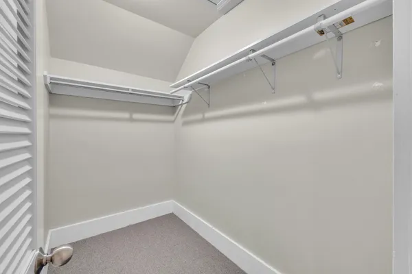 $1,595 | 56733 Grand River Avenue, New Hudson, MI 48165