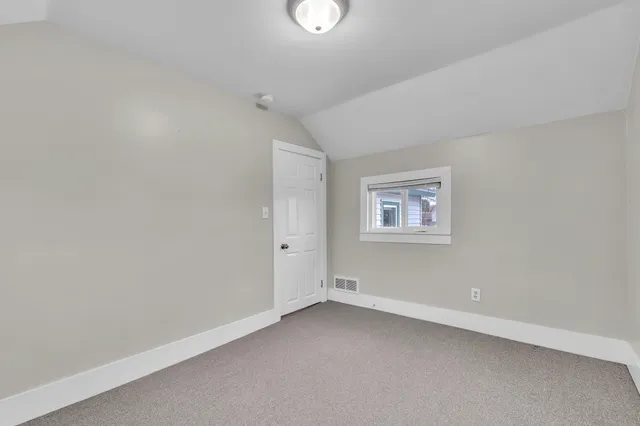 $1,595 | 56733 Grand River Avenue, New Hudson, MI 48165