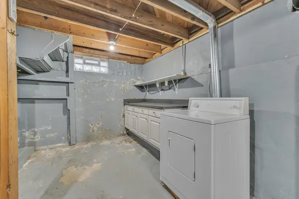 $1,595 | 56733 Grand River Avenue, New Hudson, MI 48165