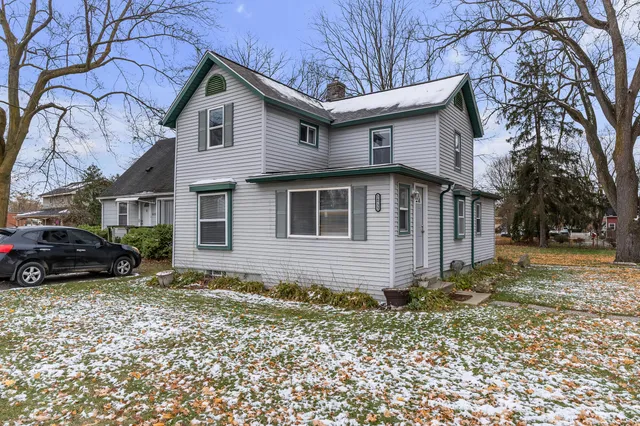 $1,595 | 56733 Grand River Avenue, New Hudson, MI 48165