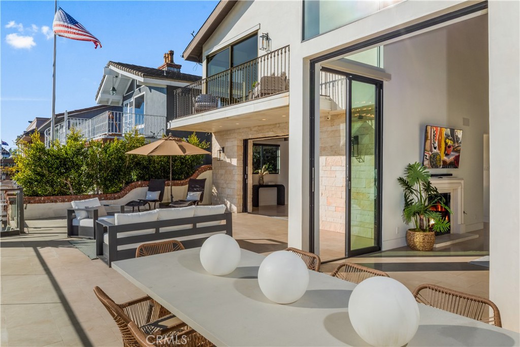 4072 Morning Star Drive Huntington Beach, CA 92649 - Photo 14 of 47