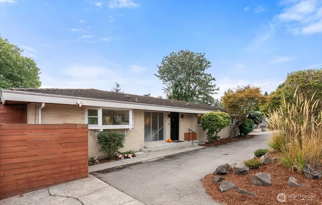 $885,000 | 7703 South 128th Street, Seattle, WA 98178