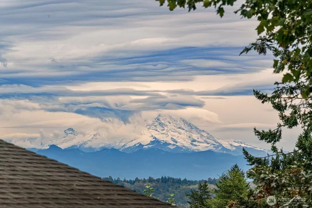 $885,000 | 7703 South 128th Street, Seattle, WA 98178