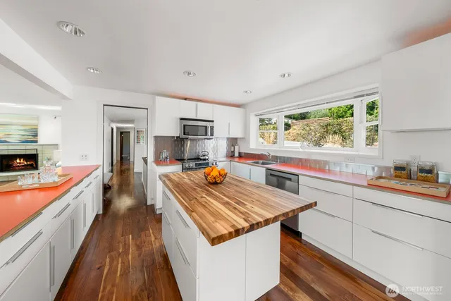 $885,000 | 7703 South 128th Street, Seattle, WA 98178