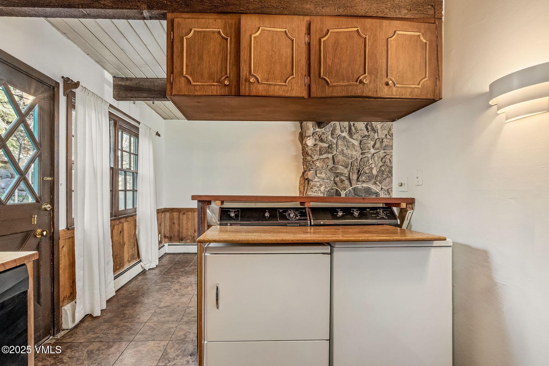 2450 Chamonix Lane, Unit A2 Vail, CO 81657 - Photo 22 of 32 Kitchen w/laundry