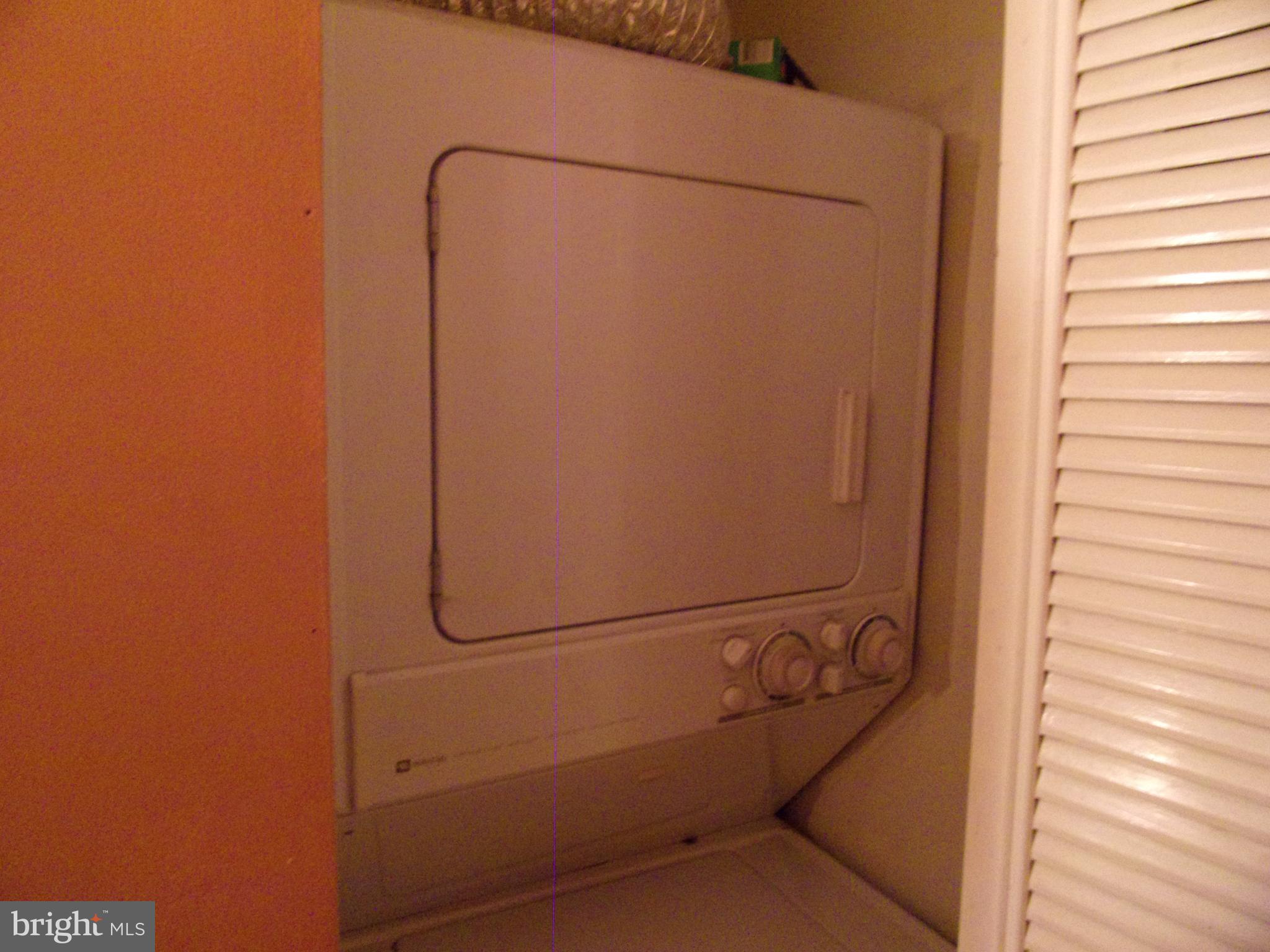 860 Lower Ferry Road, Unit 2L Ewing, NJ 08628 - Photo 20 of 32 Hall Bathroom Washer/Dryer