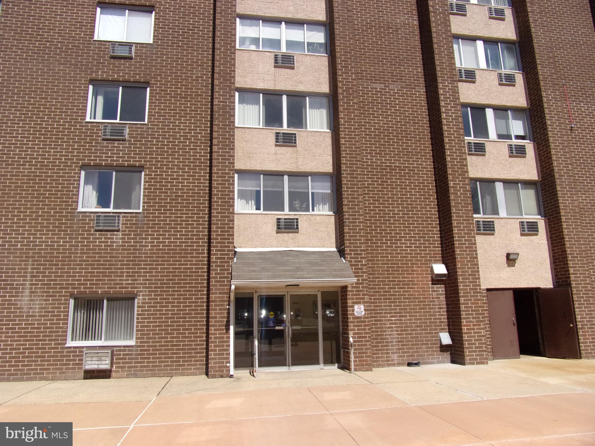 860 Lower Ferry Road, Unit 2L Ewing, NJ 08628 - Photo 27 of 32 Back of Building