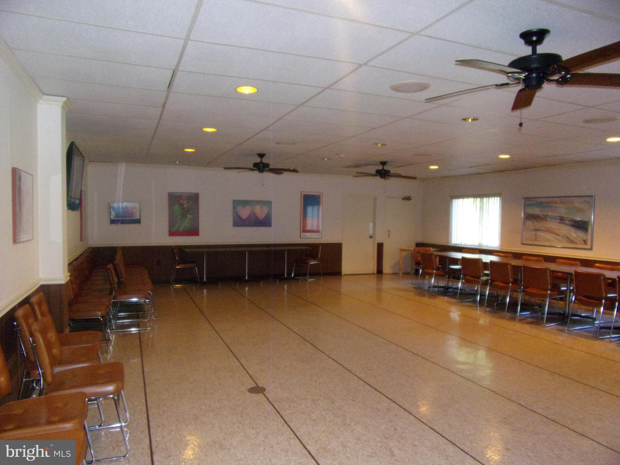 860 Lower Ferry Road, Unit 2L Ewing, NJ 08628 - Photo 9 of 32 Community Center