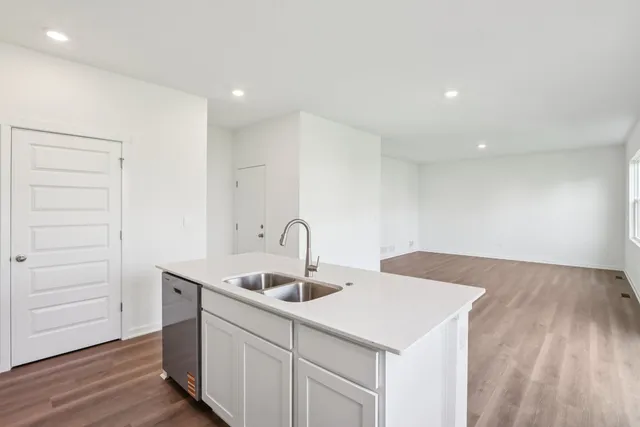 $419,990 | 13707 Palmetto Drive, Plainfield, IL 60544