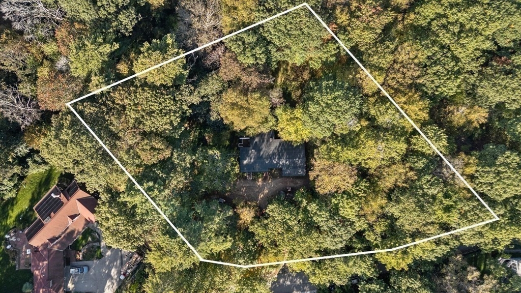 6 Highland Avenue Manchester, MA 01944 - Photo 2 of 17 a view of a yard