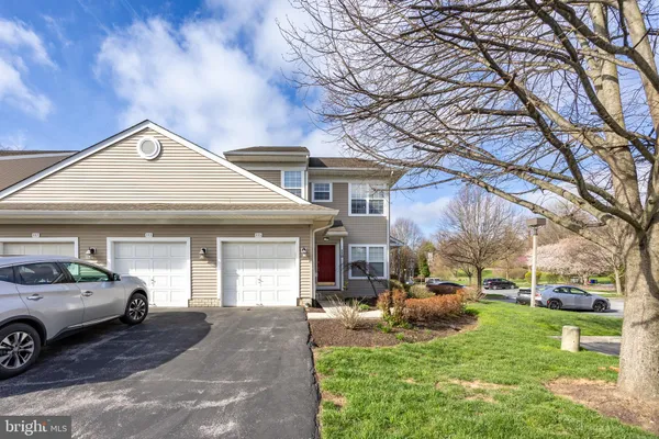 $419,000 | 115 Jeffords Court, Unit 1002, Phoenixville, PA 19460
