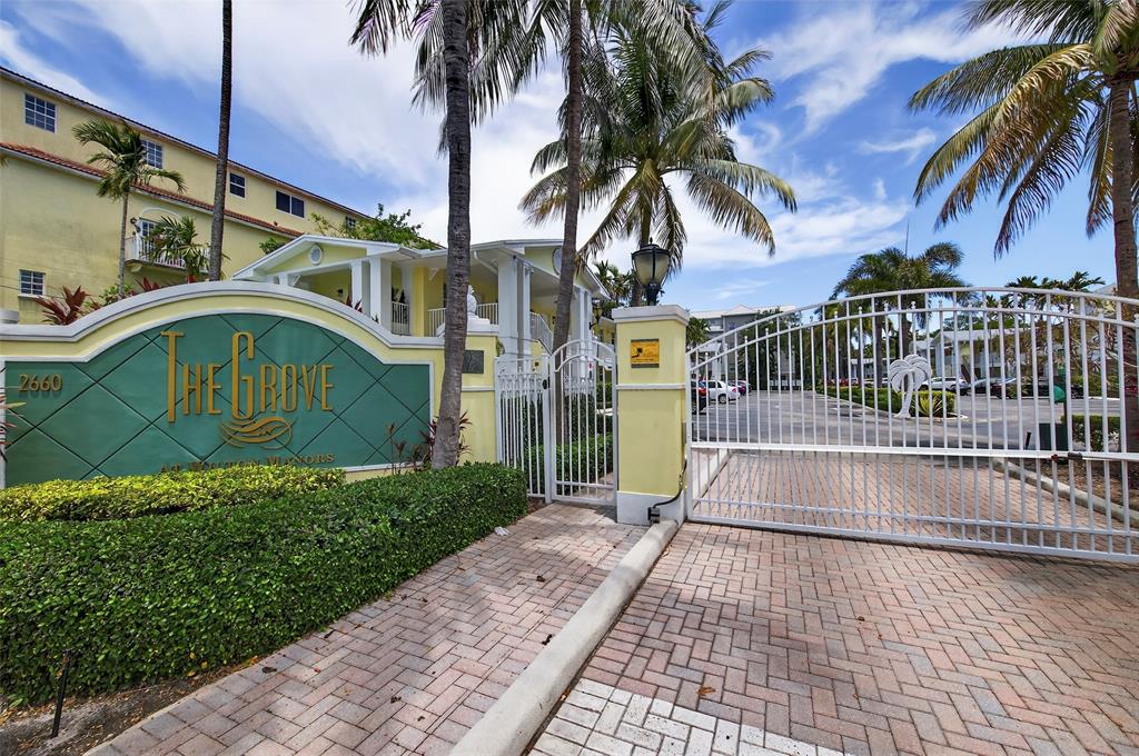 2660 Northeast 8th Avenue, Unit 208 Wilton Manors, FL 33334 - Photo 35 of 49 a view of a pathway with a house