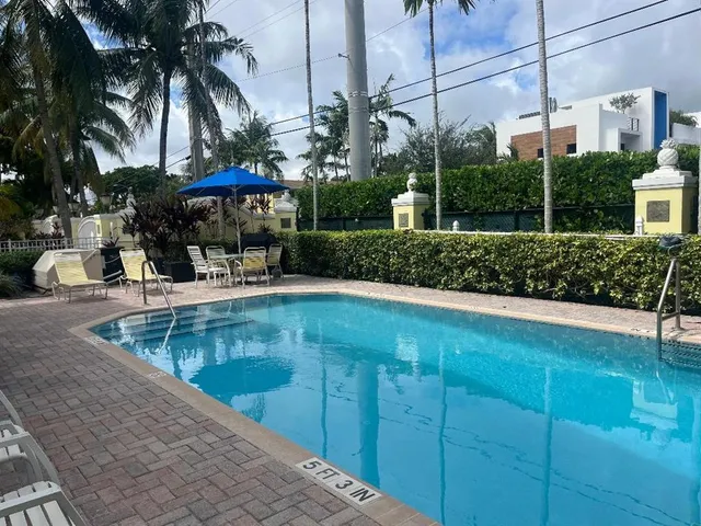 $239,500 | 2660 Northeast 8th Avenue, Unit 208, Wilton Manors, FL 33334