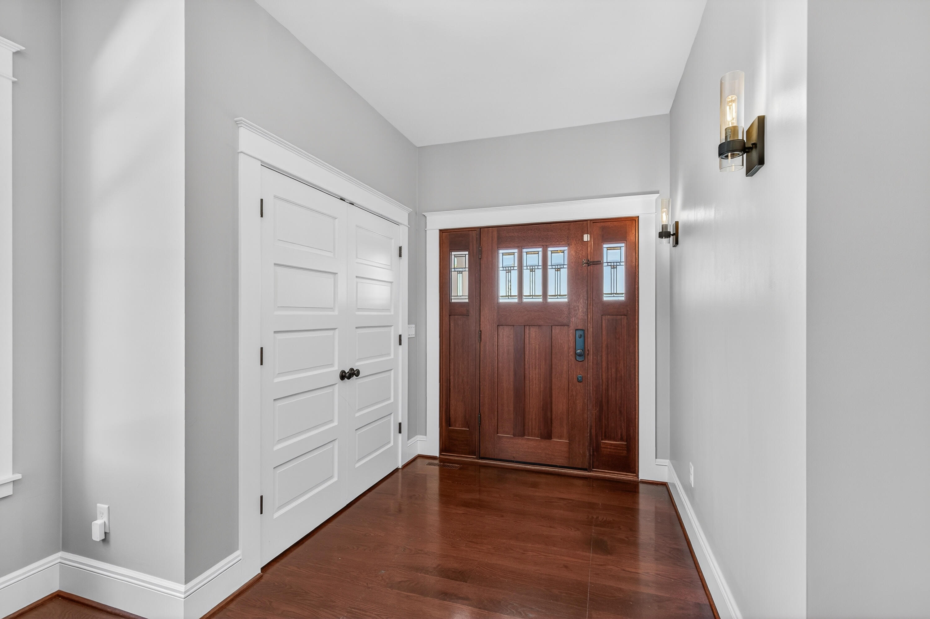 6081 Hillcrest Road Medford, OR 97504 - Photo 4 of 83 4