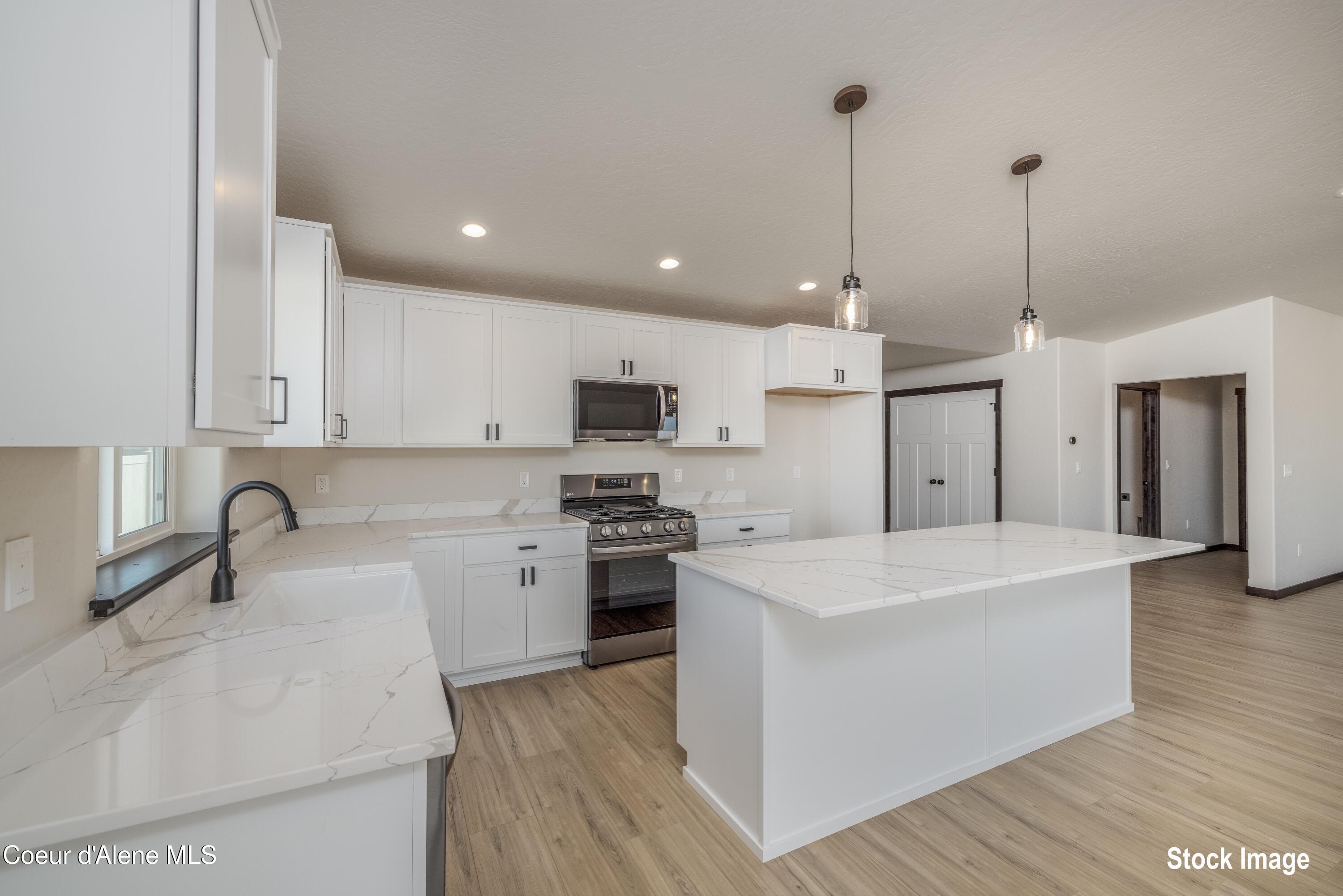 6731 West Plant Lane Rathdrum, ID 83858 - Photo 11 of 22 10 Kitchen